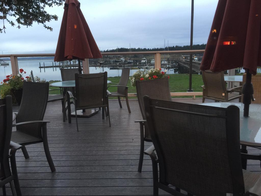 Islander Waterfront Restaurant & Bar