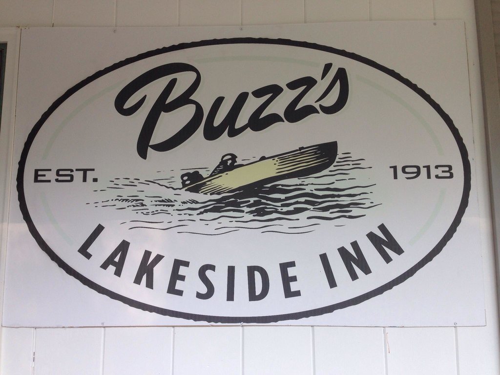 Buzz`s Lakeside Inn Restaurant