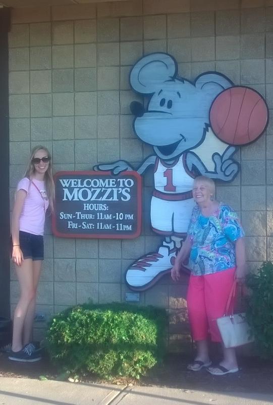 Mozzi`s Pizza