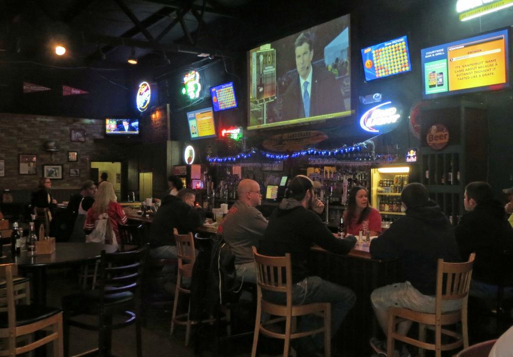 Courtside Bar and Grill